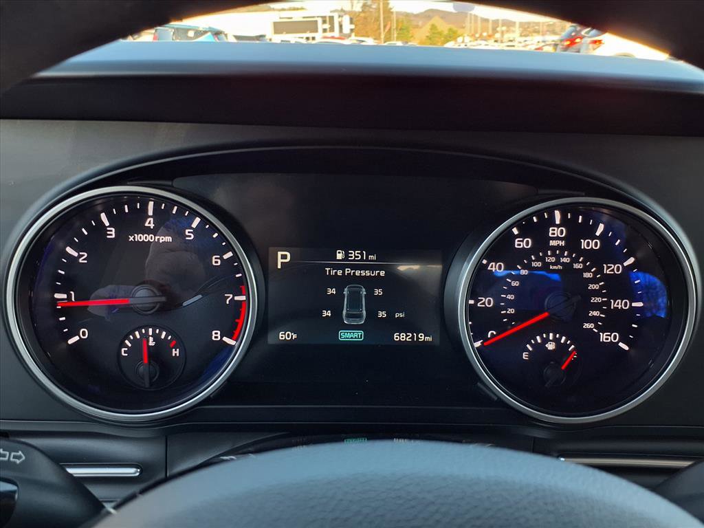 Used 2024 Kia Carnival LX image 18