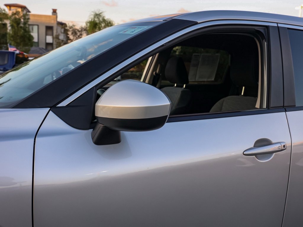 Used 2023 Nissan Rogue SV image 12