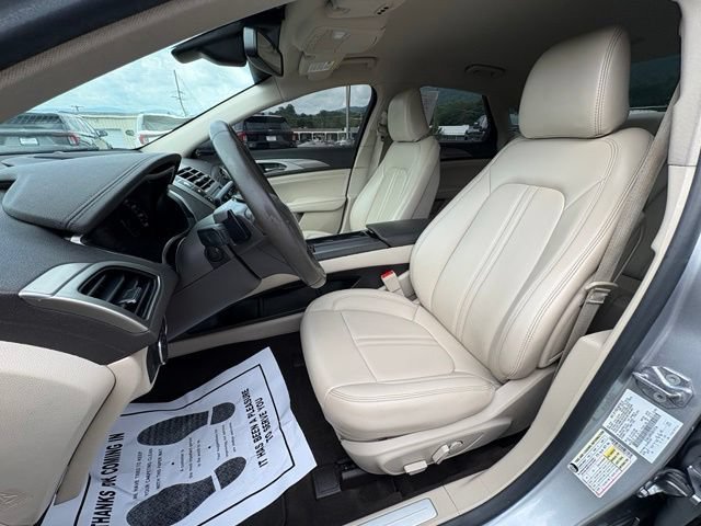 Used 2020 Lincoln MKZ FWD image 28