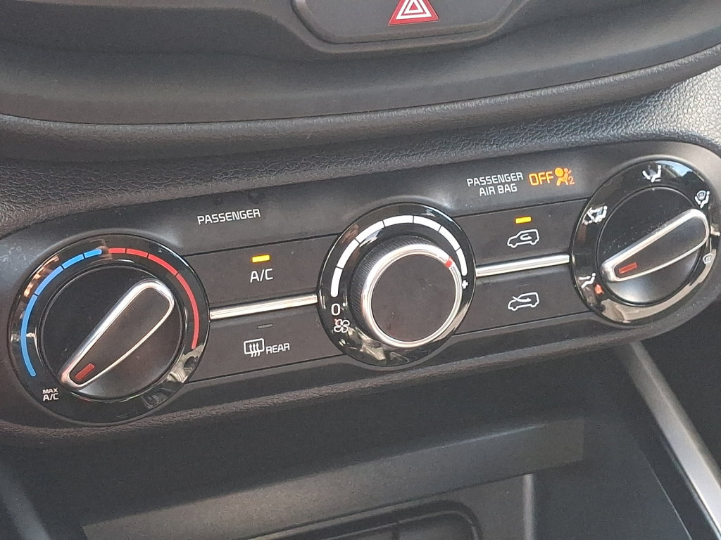 Used 2024 Kia Soul LX w/ Option Group 015 FWD image 35