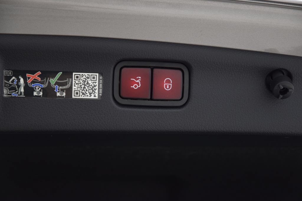 Certified 2024 Mercedes-Benz C 300 Sedan image 30