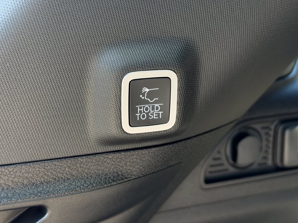 New 2027 Jeep Grand Cherokee Limited AWD/4WD image 15