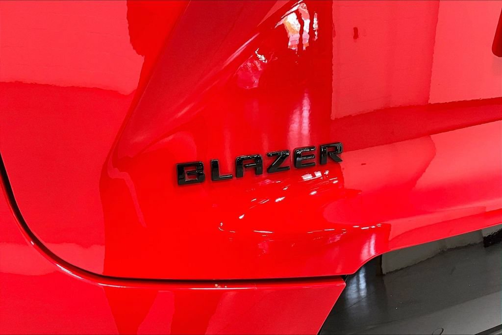 Used 2019 Chevrolet Blazer RS FWD image 33