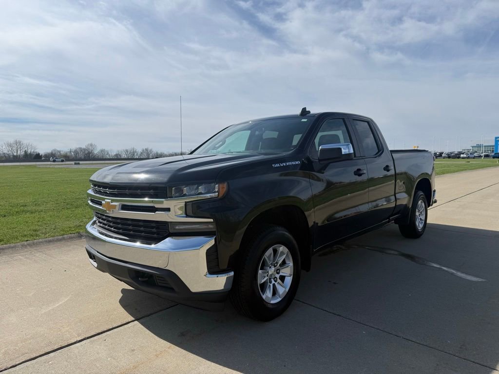 Used 2020 Chevrolet Silverado 1500 LT w/ Trailering Package image 8