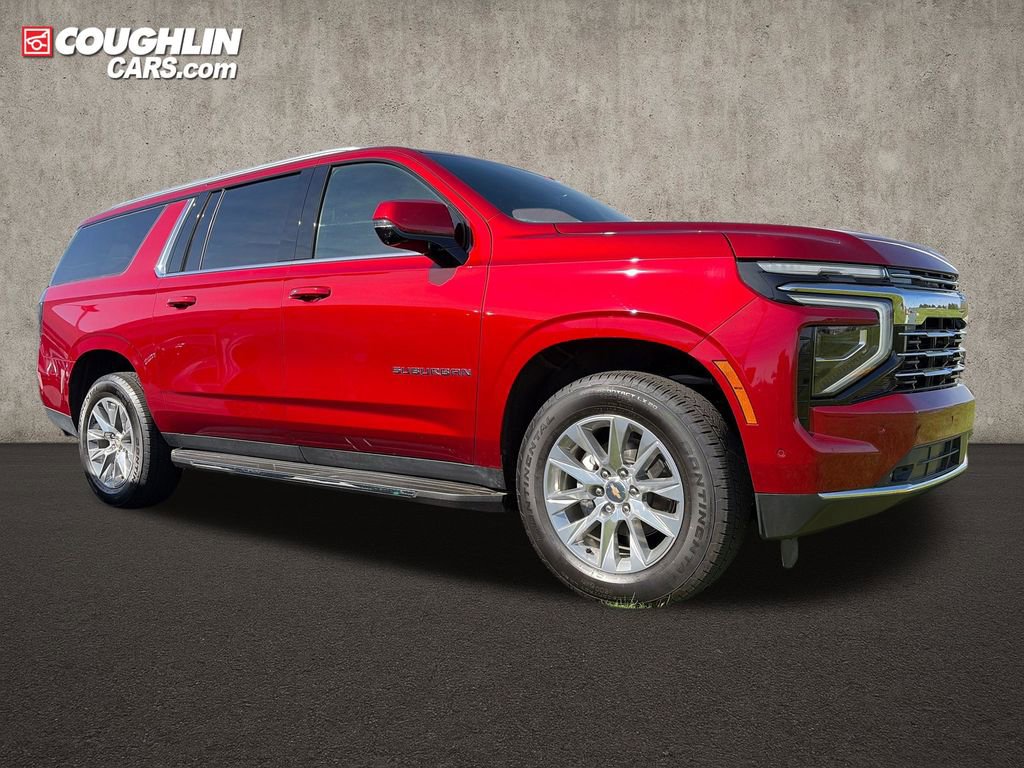 Used 2025 Chevrolet Suburban LT w/ Comfort Package AWD/4WD image 9