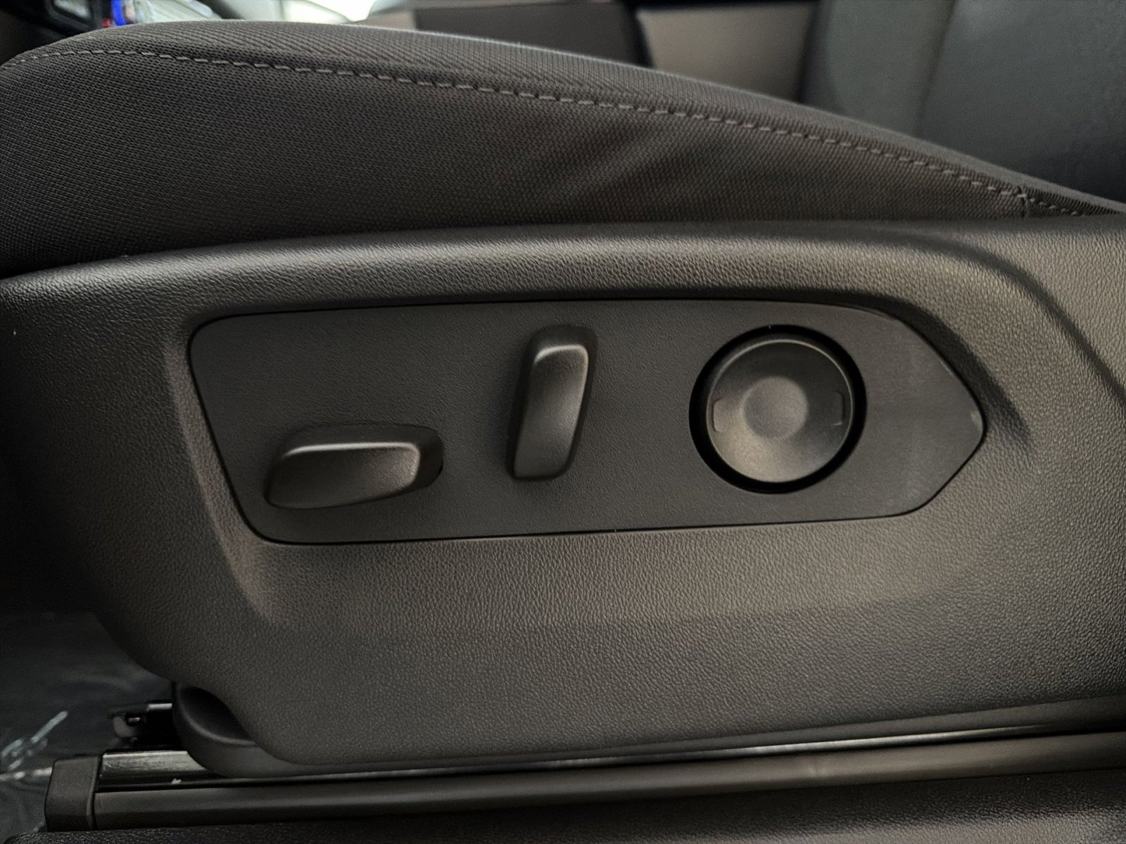 New 2026 GMC Sierra 1500 Elevation image 14