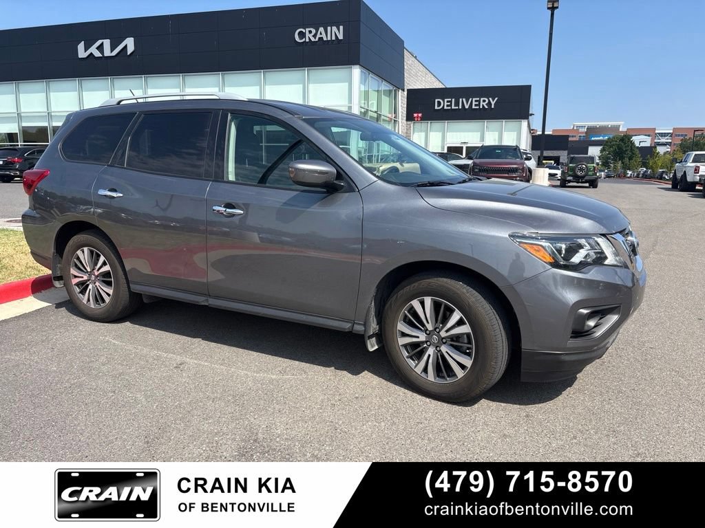 Used 2018 Nissan Pathfinder S AWD/4WD image 1