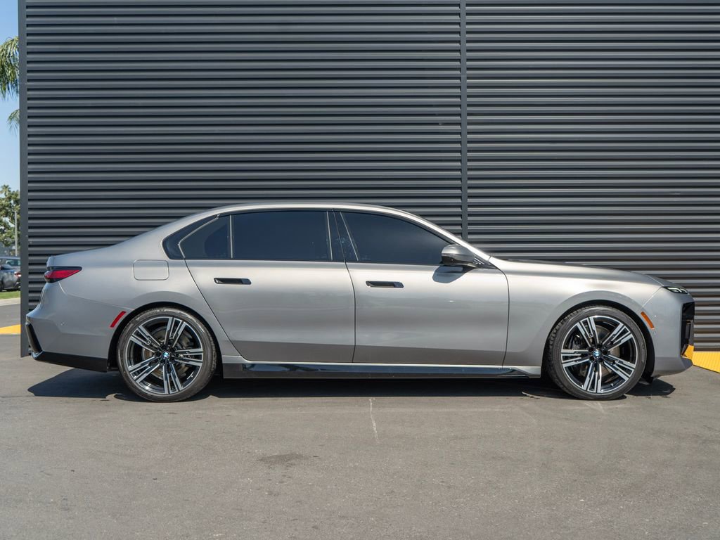 Used 2025 BMW 740i 740i image 8