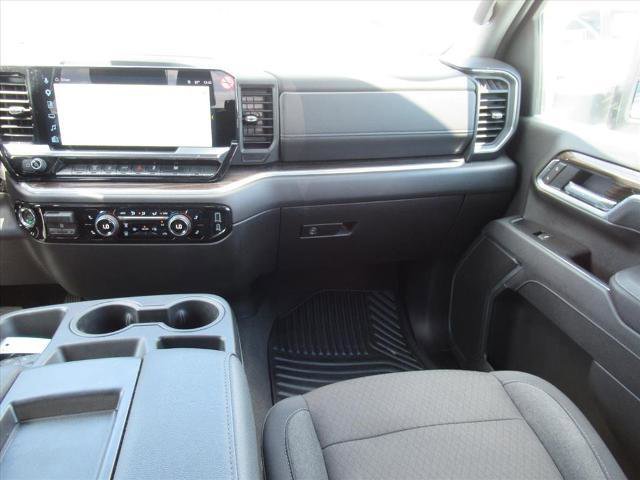 Used 2025 Chevrolet Silverado 2500 LT w/ Convenience Package AWD/4WD image 14