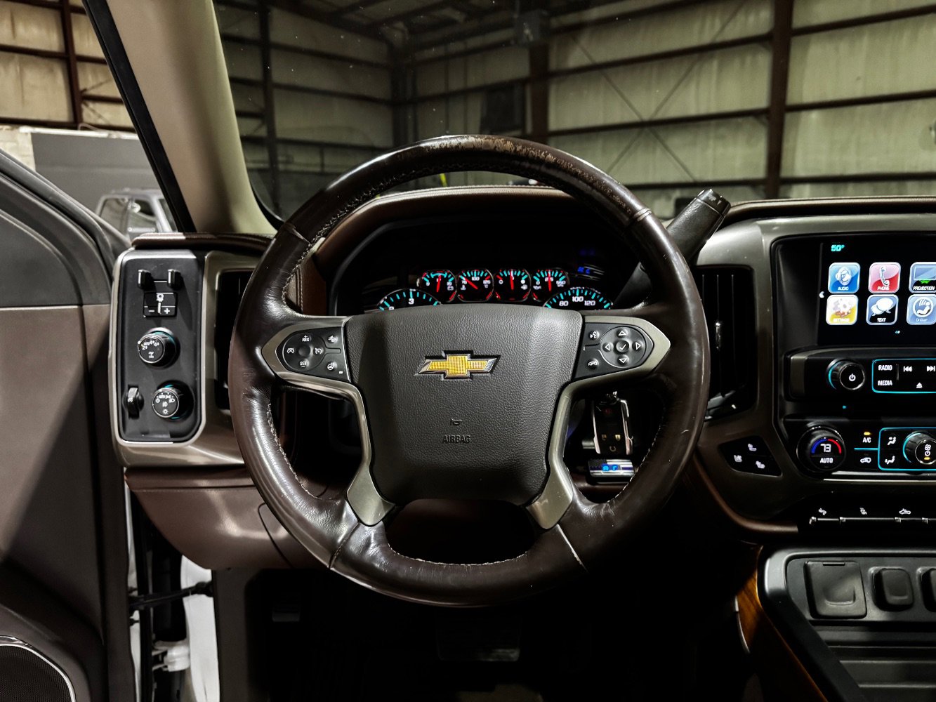 Used 2018 Chevrolet Silverado 1500 High Country image 27