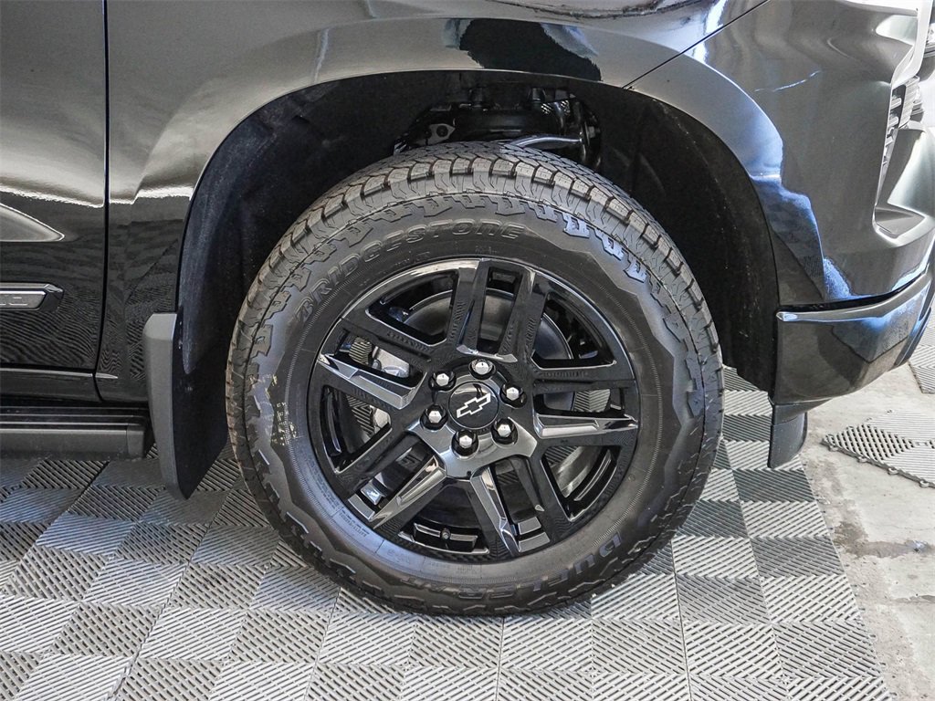 New 2026 Chevrolet Silverado 1500 High Country w/ Midnight Edition image 11