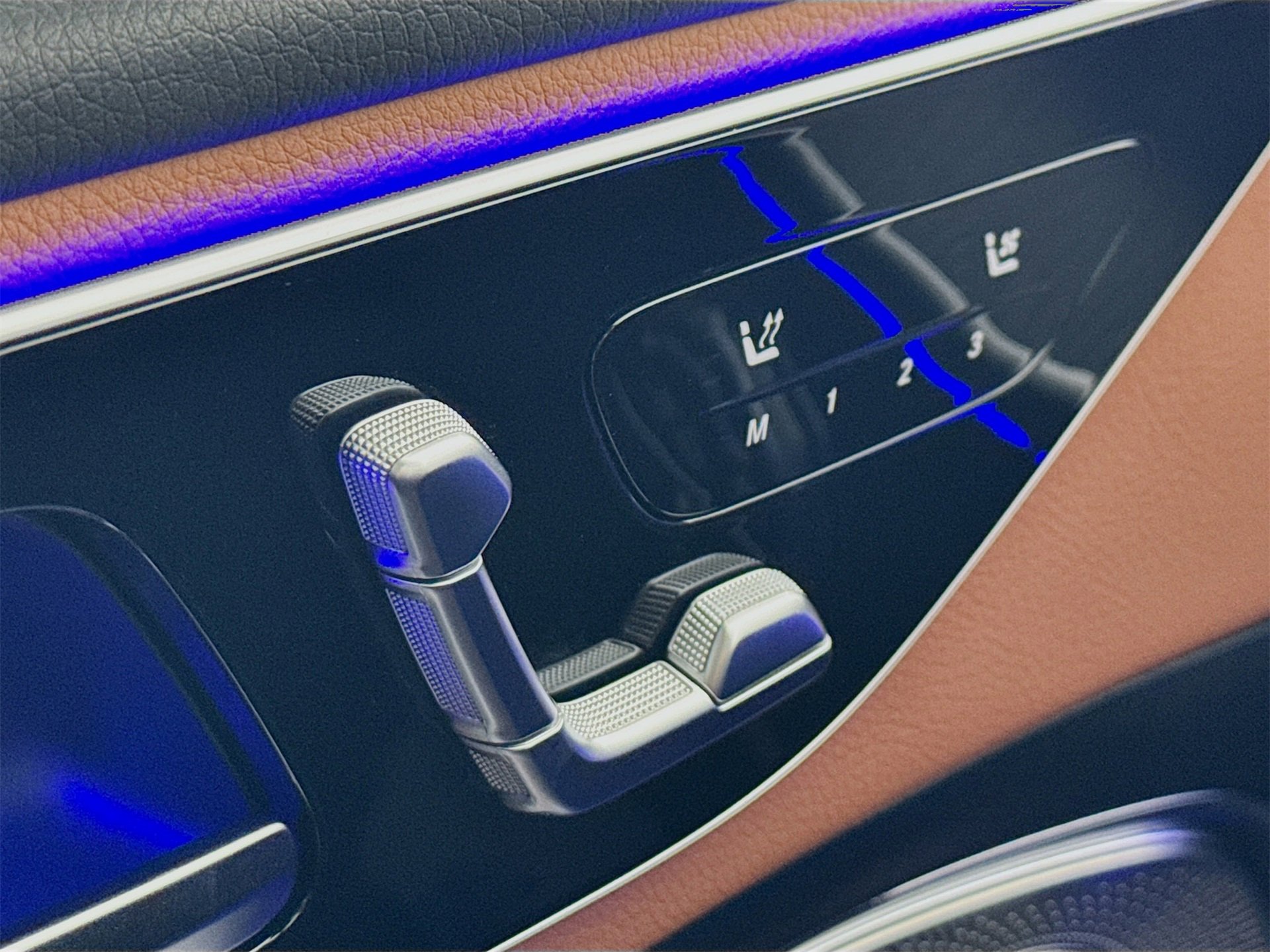 Certified 2025 Mercedes-Benz C 300 Sedan image 22