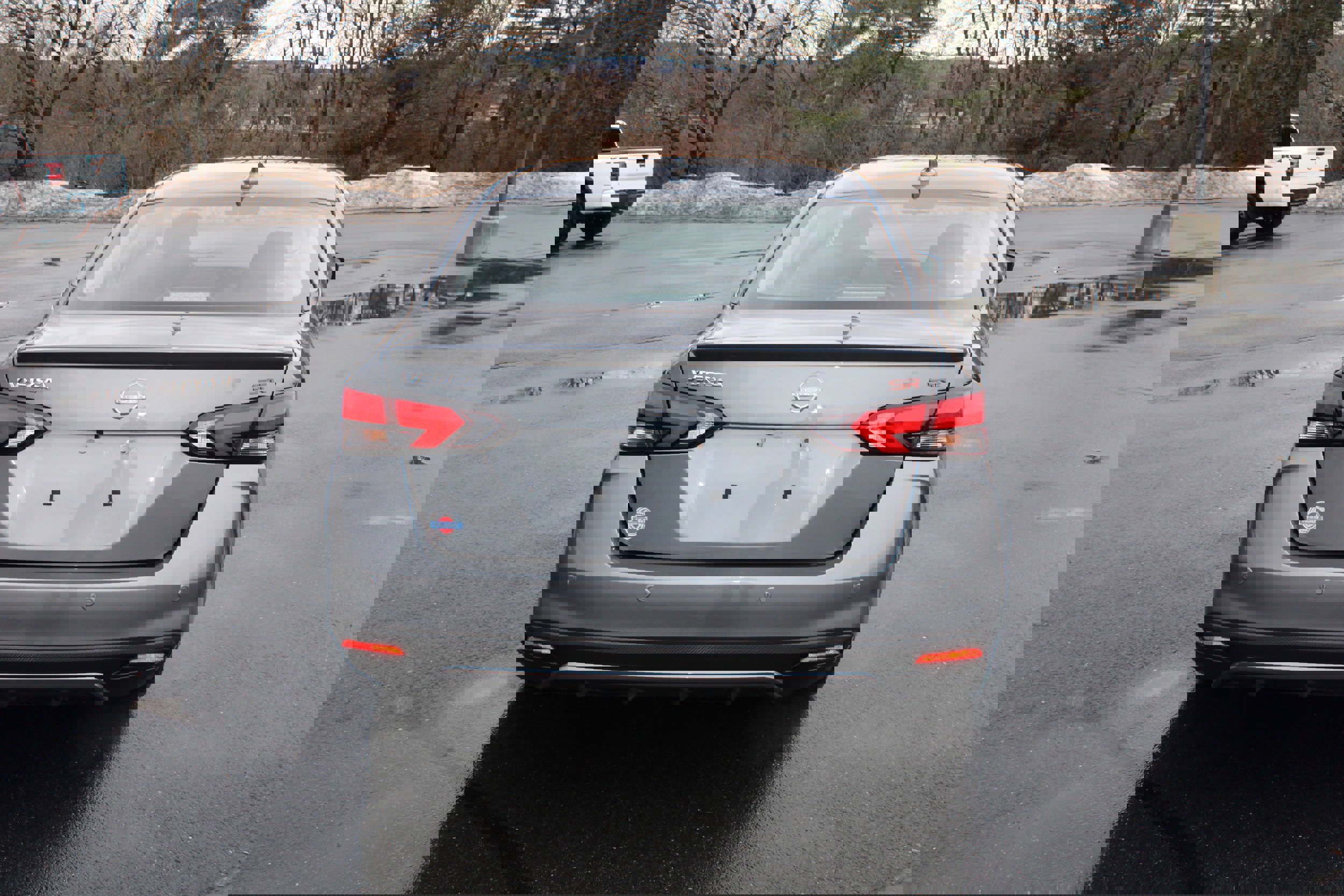 Used 2024 Nissan Versa SR w/ Trunk Package image 4