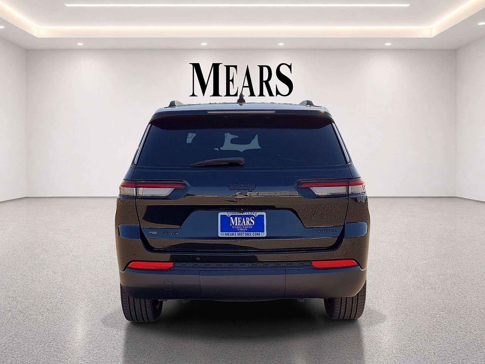 Used 2022 Jeep Grand Cherokee L Limited w/ Black Appearance Package AWD/4WD image 4