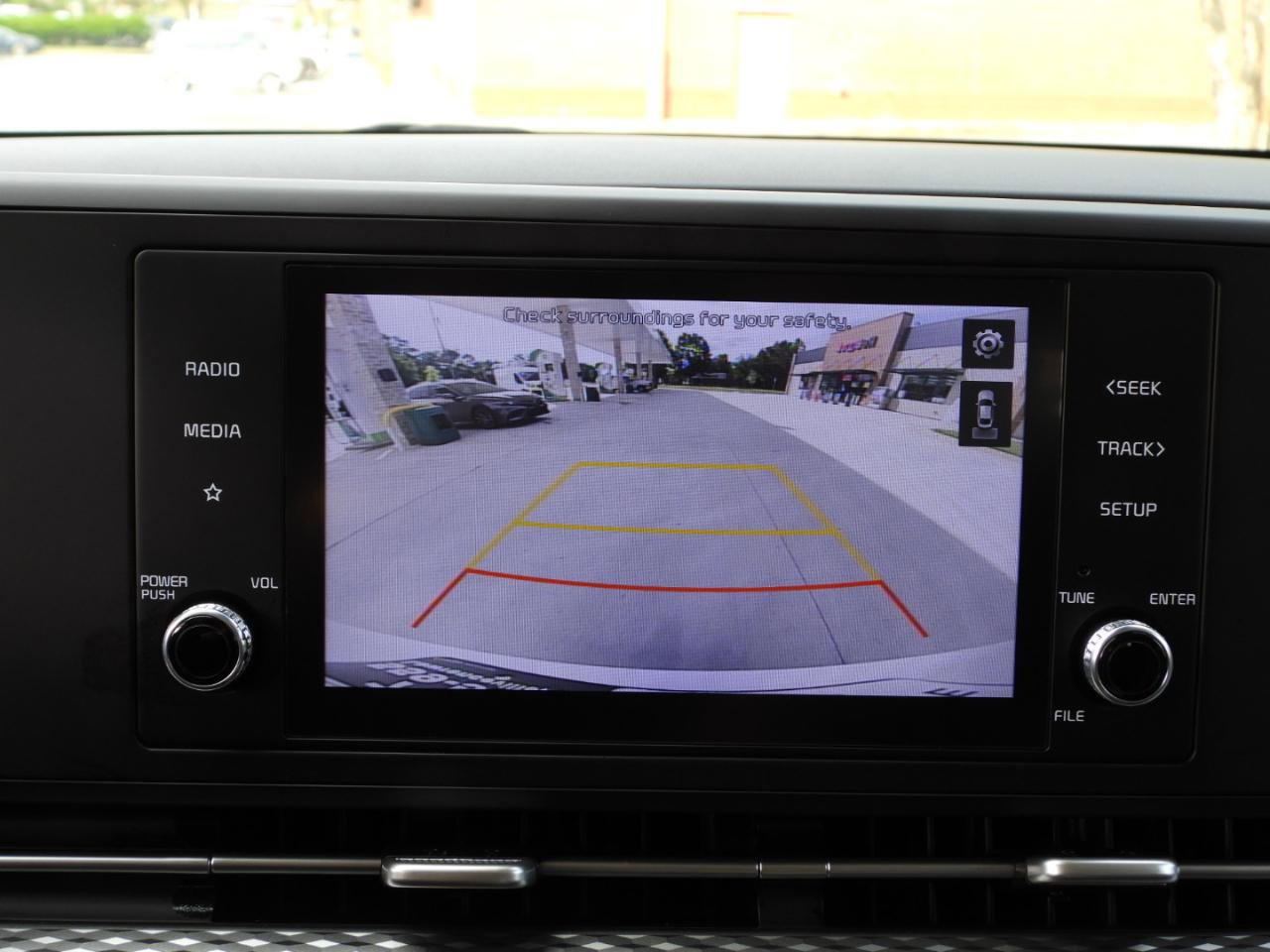 Used 2022 Kia Carnival LX FWD image 59