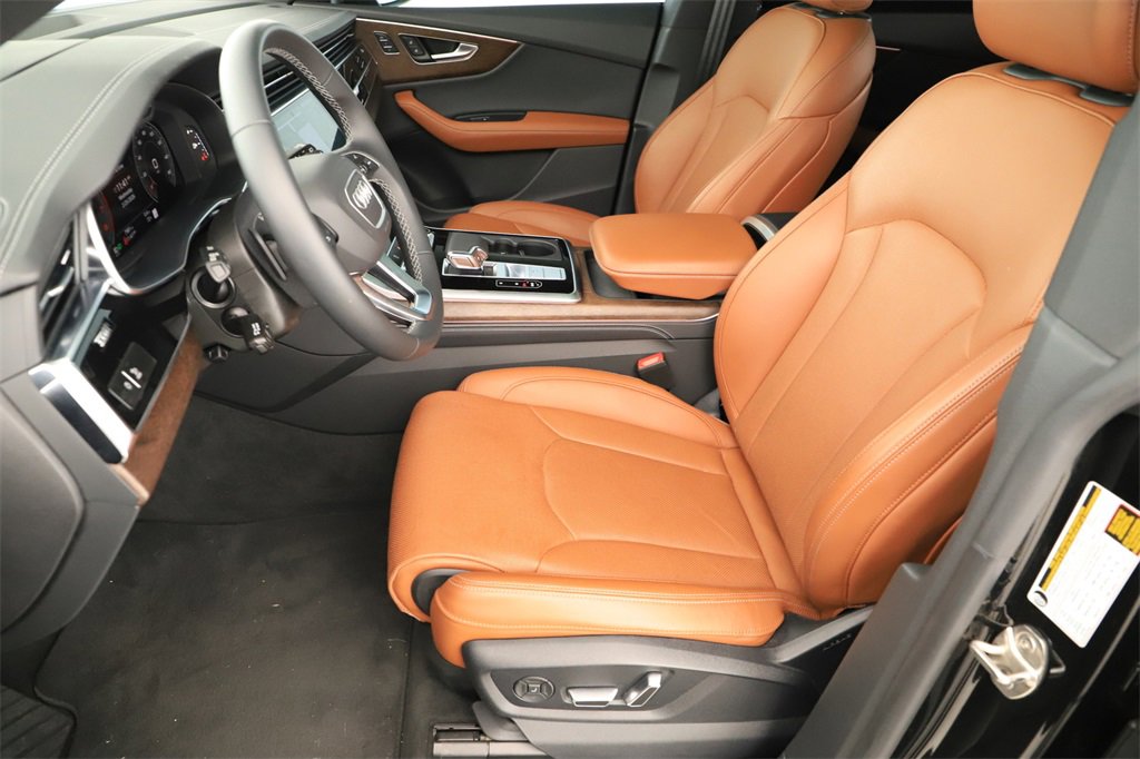 Used 2025 Audi Q8 Prestige w/ Prestige Package image 24