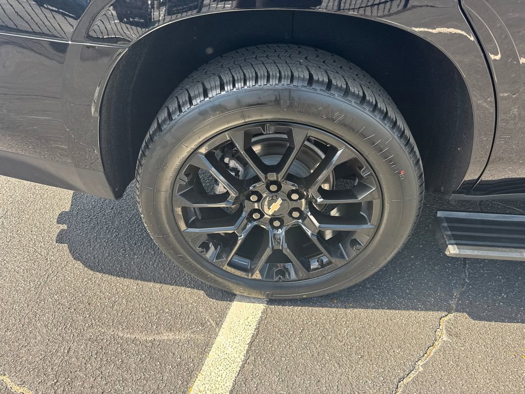 Used 2023 Chevrolet Tahoe High Country AWD/4WD image 18