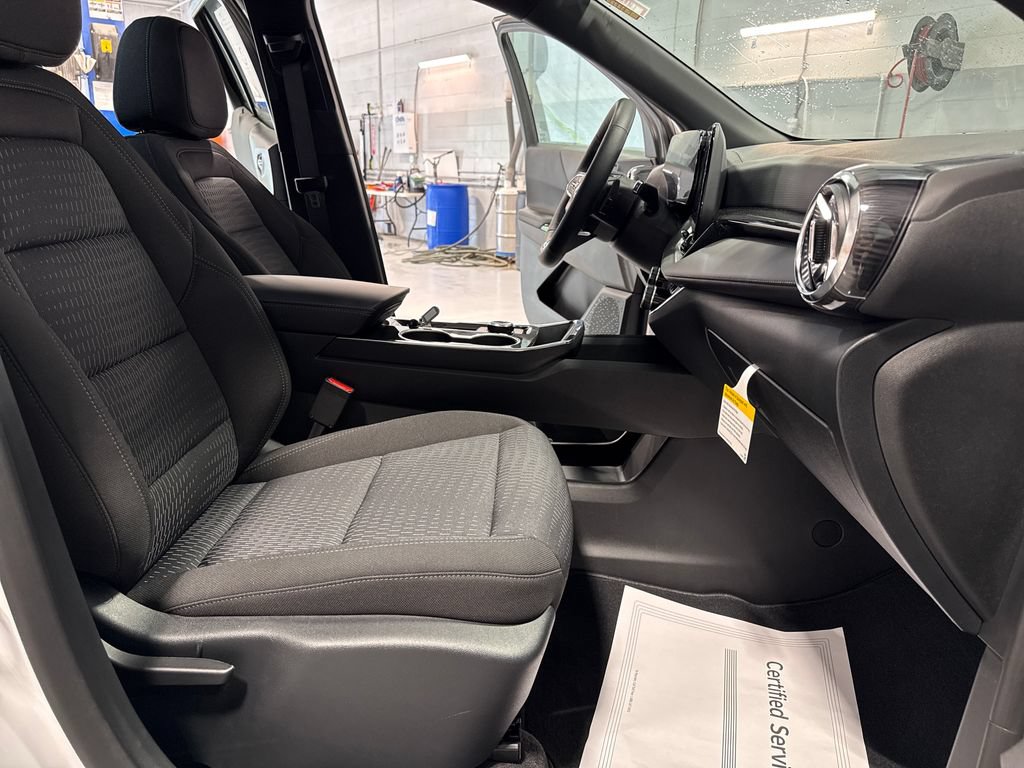 New 2026 Chevrolet Equinox LT w/ Safety and Technology Package FWD image 34