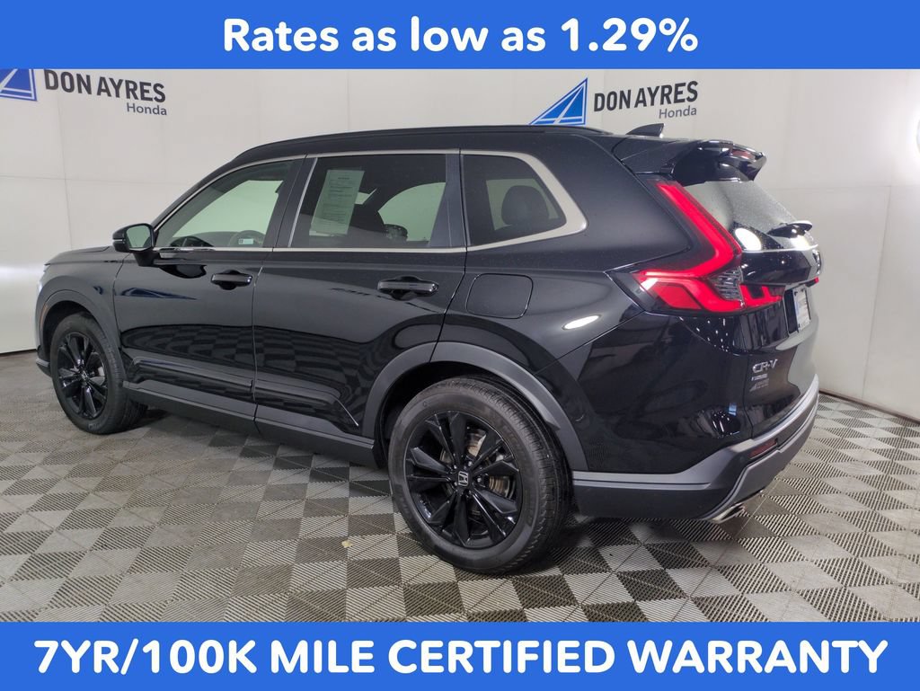Used 2023 Honda CR-V Sport Touring image 3
