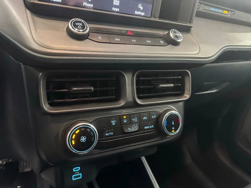 Used 2024 Ford Maverick XL image 10