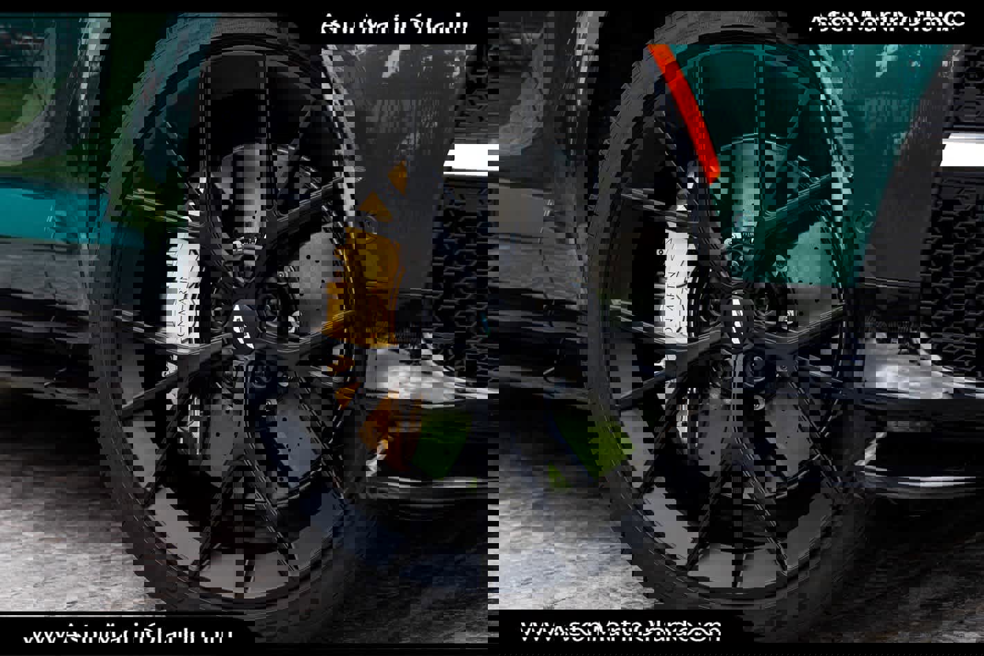 Used 2025 Aston Martin DBX 707 image 4