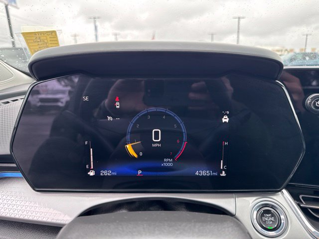 Used 2025 Chevrolet Trax LT FWD image 17