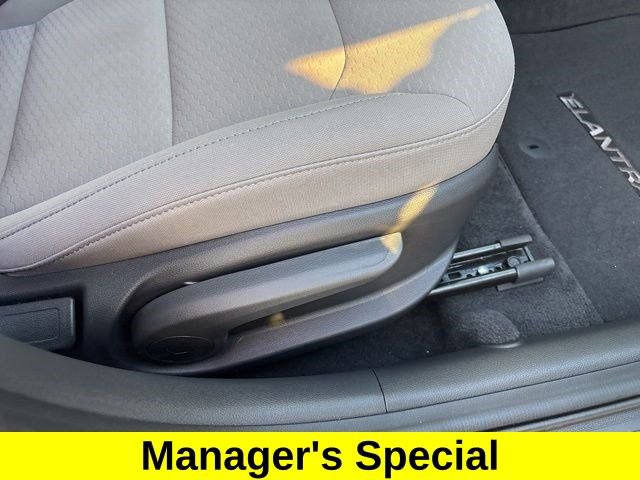 Used 2019 Hyundai Elantra SE image 36