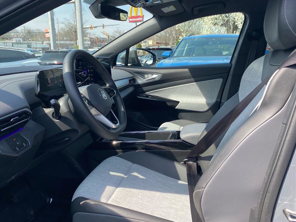 Certified 2024 Volkswagen ID.4 2WD image 11