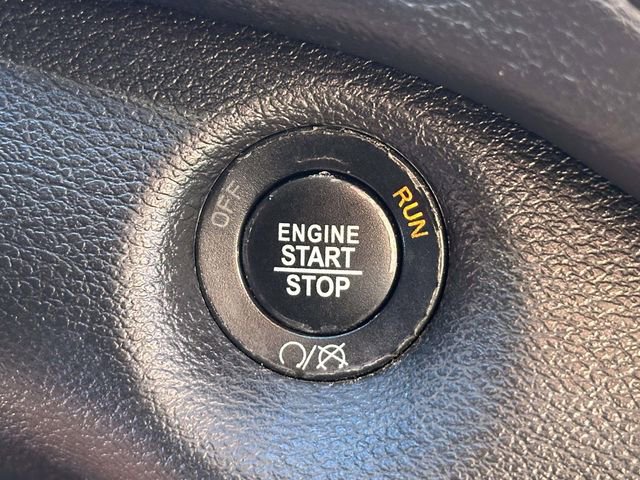 Certified 2019 Jeep Cherokee Limited w/ Technology Group image 29