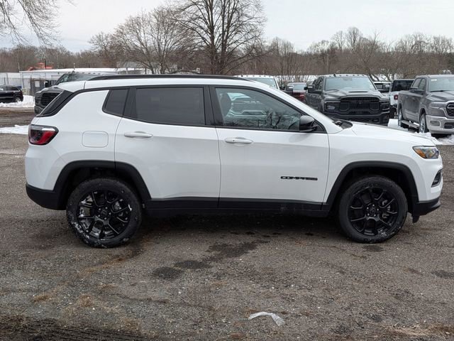 New 2026 Jeep Compass Latitude image 2