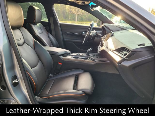 Used 2023 Cadillac CT4 V w/ Technology Package image 17