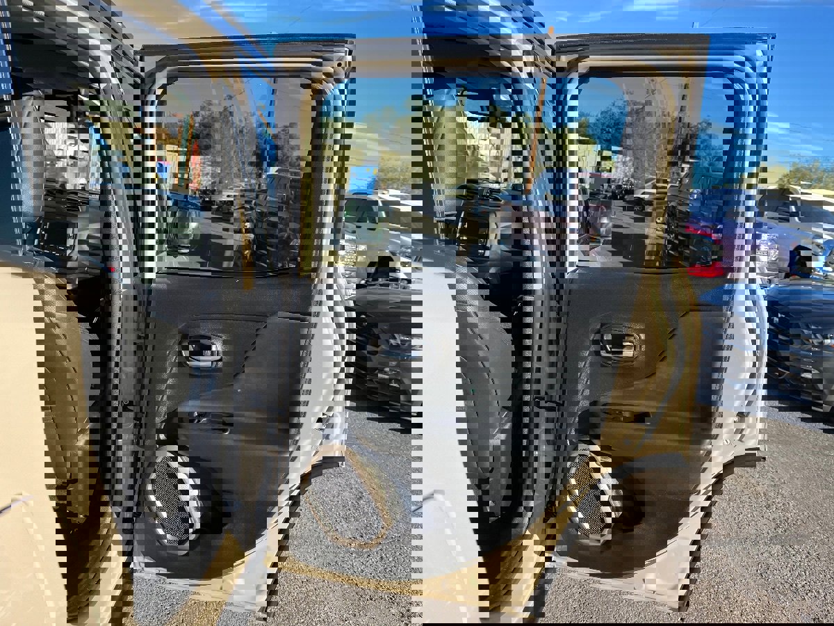 Used 2017 Jeep Renegade Trailhawk image 36