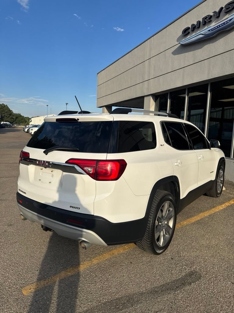 Used 2017 GMC Acadia SLT AWD/4WD image 4