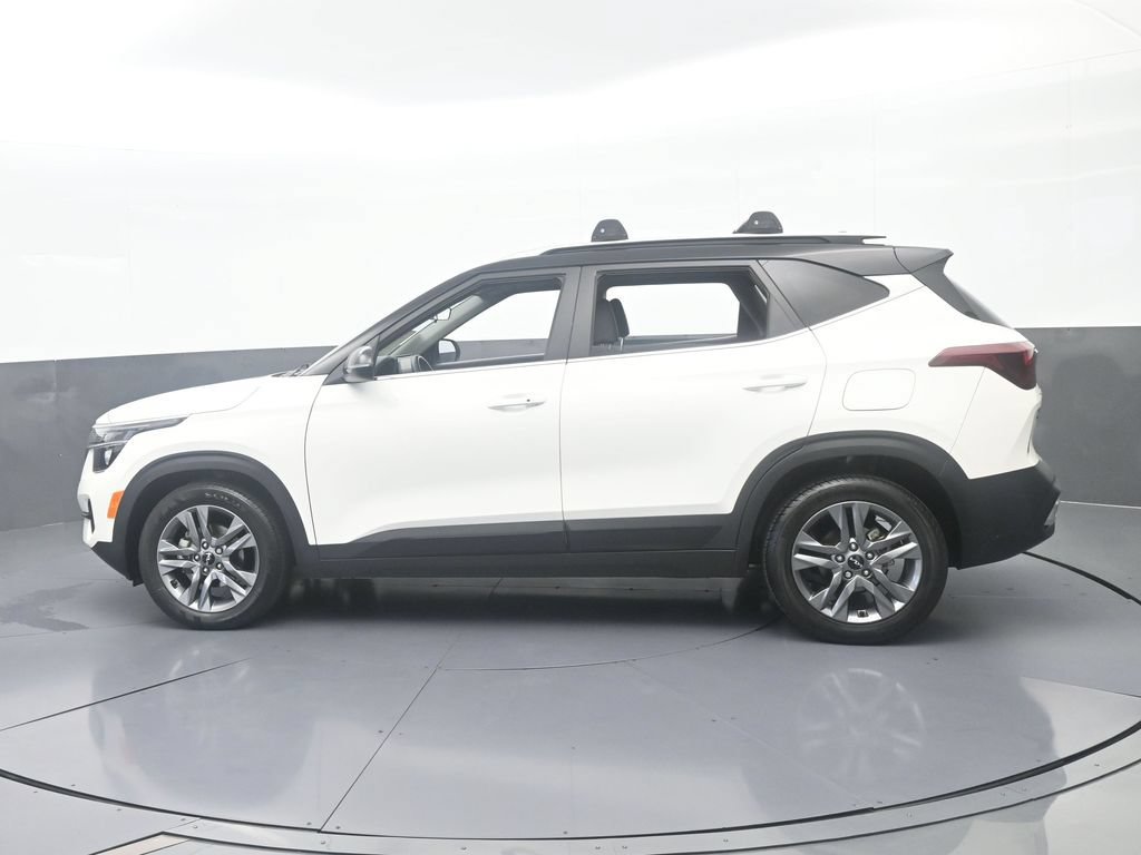 Used 2023 Kia Seltos S FWD image 3