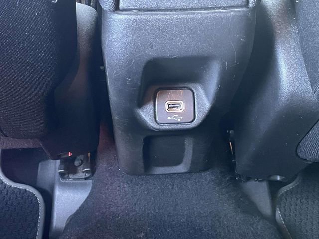 Used 2021 Jeep Renegade Latitude AWD/4WD image 13