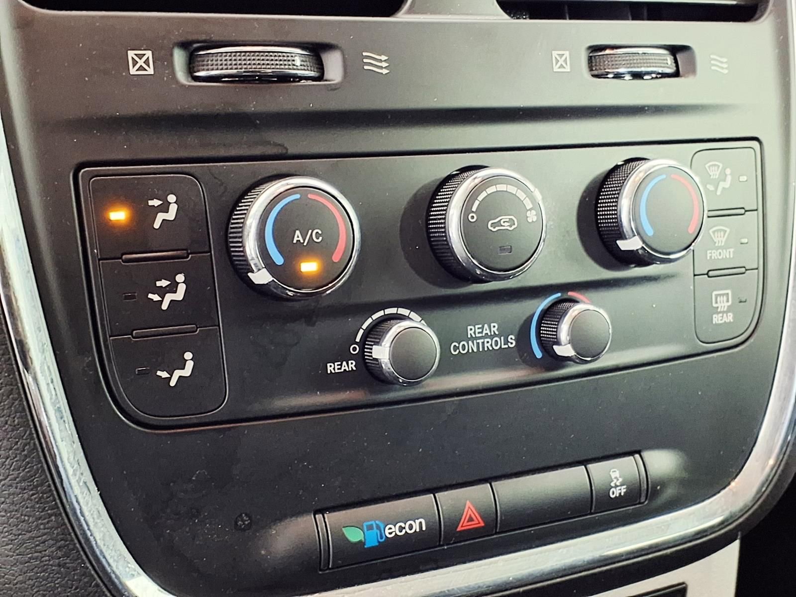 Used 2020 Dodge Grand Caravan SE image 23