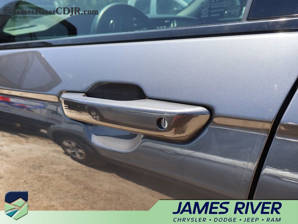 Used 2021 Jeep Grand Cherokee L Limited AWD/4WD image 29