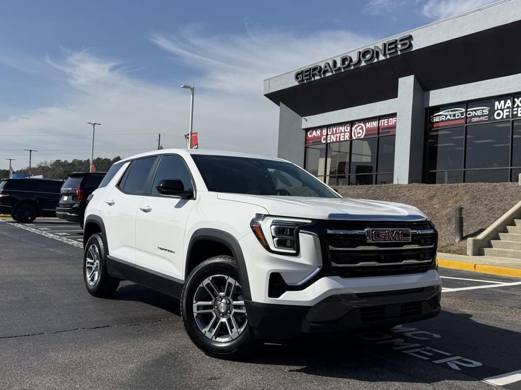 Used 2026 GMC Terrain Elevation image 1