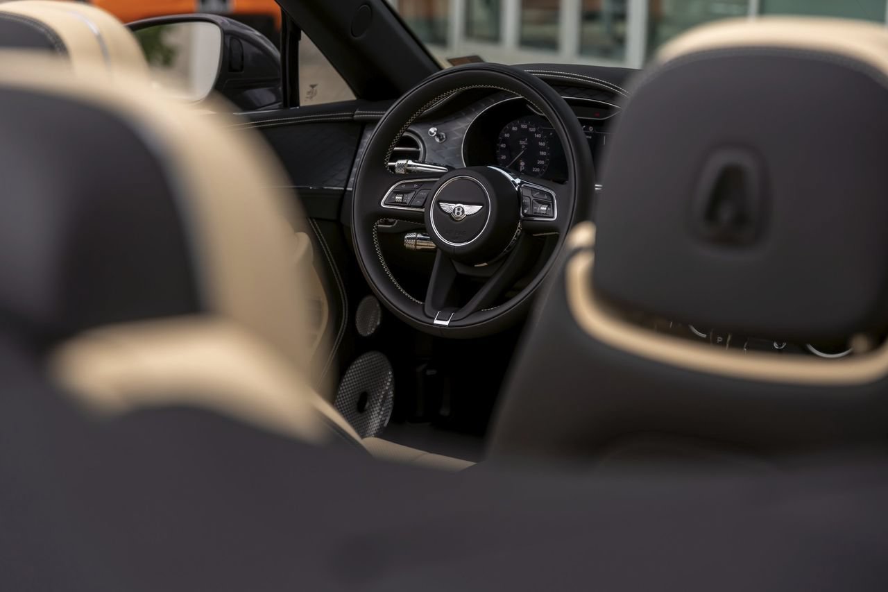 Certified 2024 Bentley Continental GT V8 AWD/4WD image 55