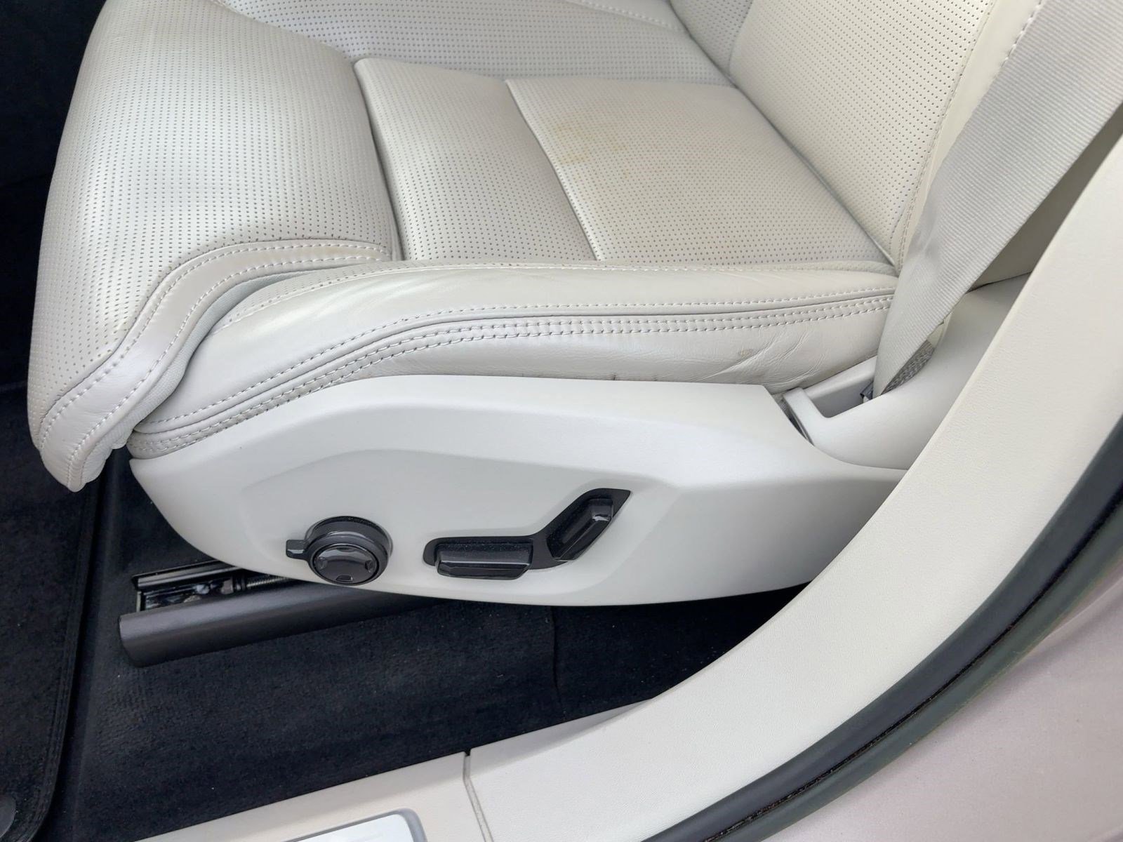 Certified 2023 Volvo XC90 B6 Ultimate image 14