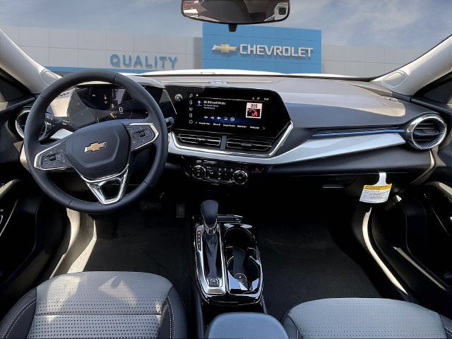 New 2026 Chevrolet Trax LT w/ Driver Confidence Package FWD image 5