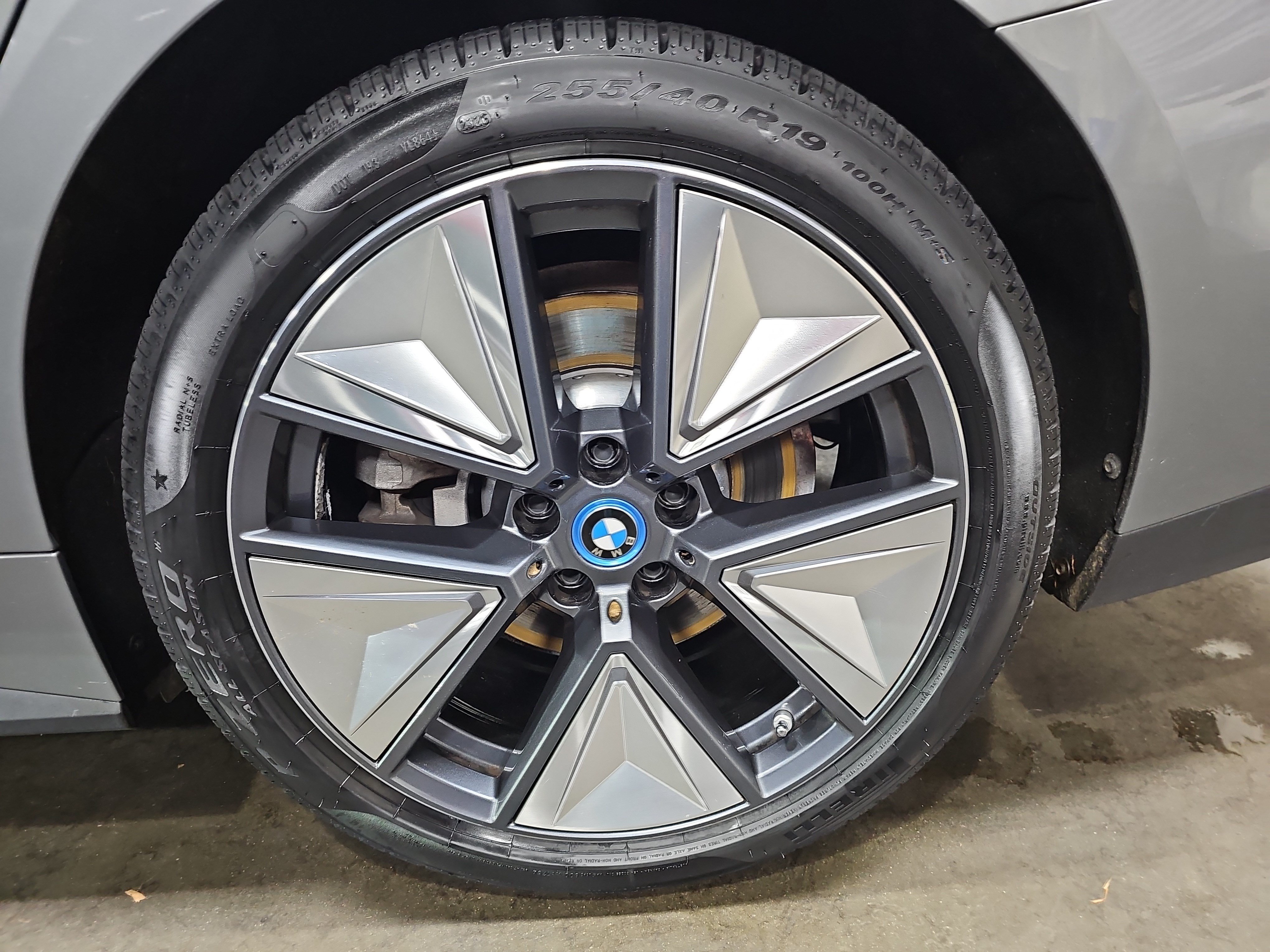 Used 2024 BMW i4 eDrive40 w/ Premium Package RWD image 34