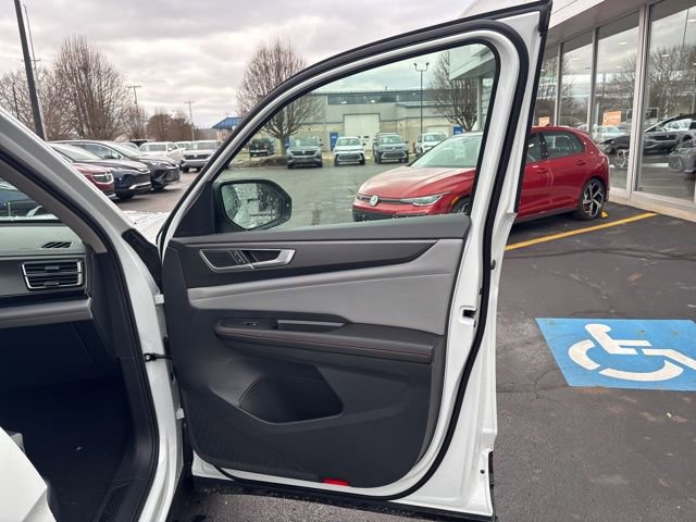 New 2026 Volkswagen Atlas Peak Edition image 29