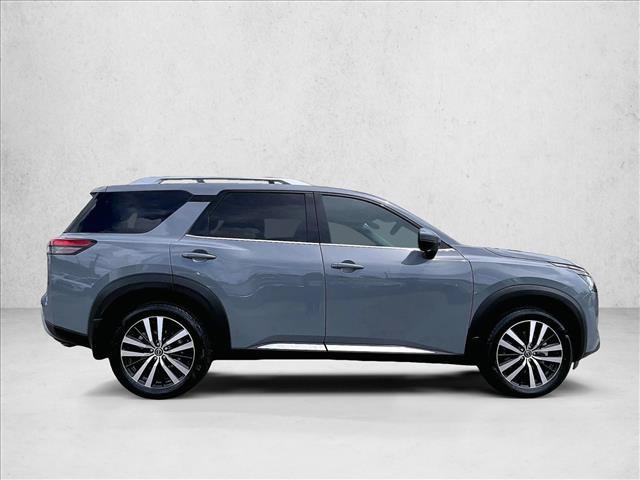 Used 2024 Nissan Pathfinder Platinum AWD/4WD image 5