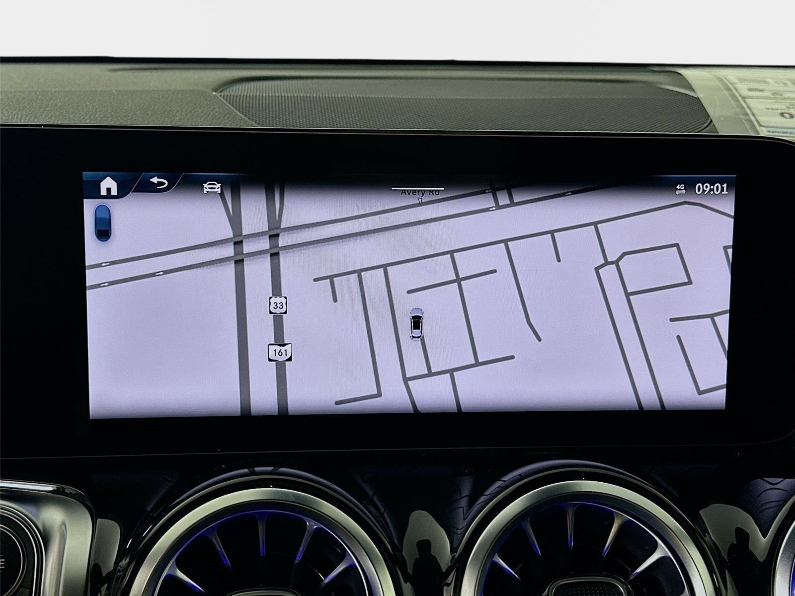 Certified 2025 Mercedes-Benz GLB 250 4MATIC image 17