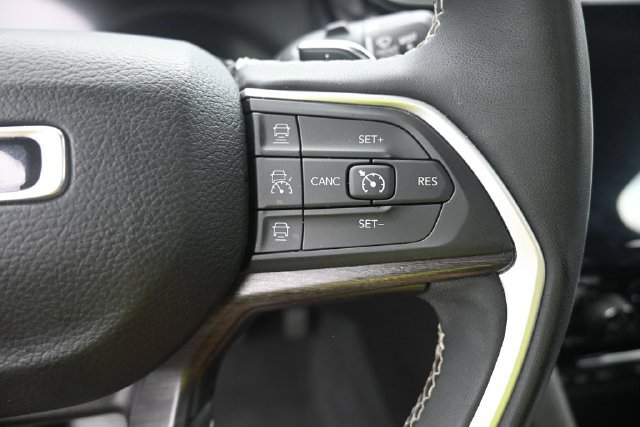 Used 2024 Jeep Grand Cherokee Limited 4xe AWD/4WD image 25