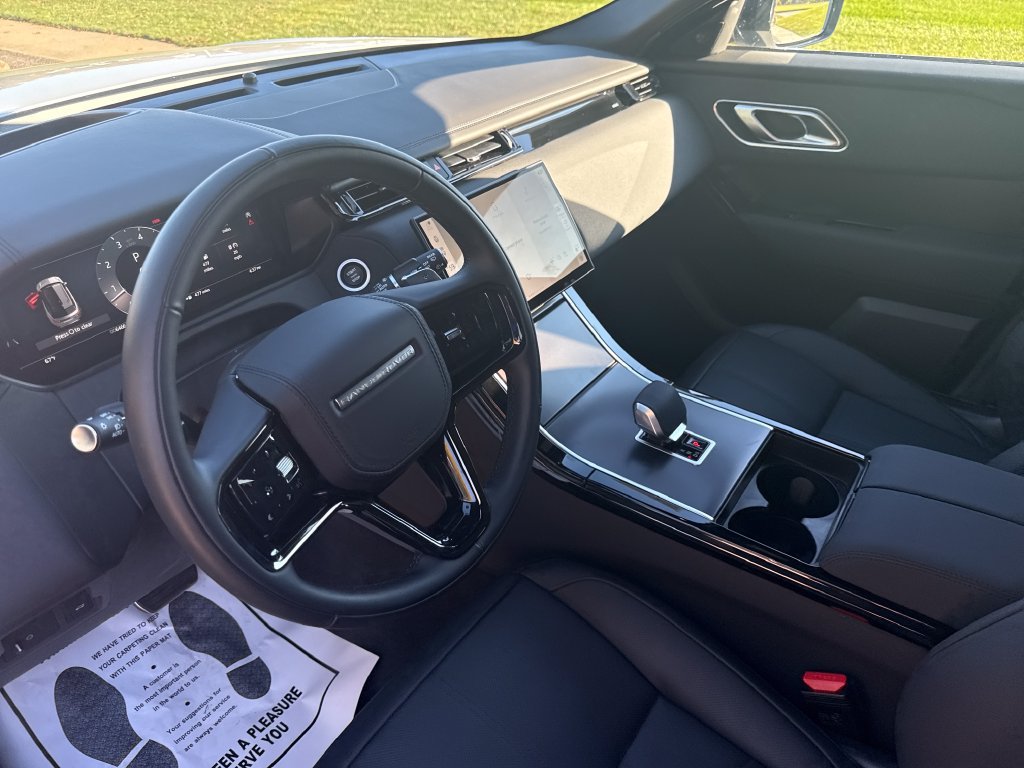 Used 2026 Land Rover Range Rover Velar Dynamic SE AWD/4WD image 14