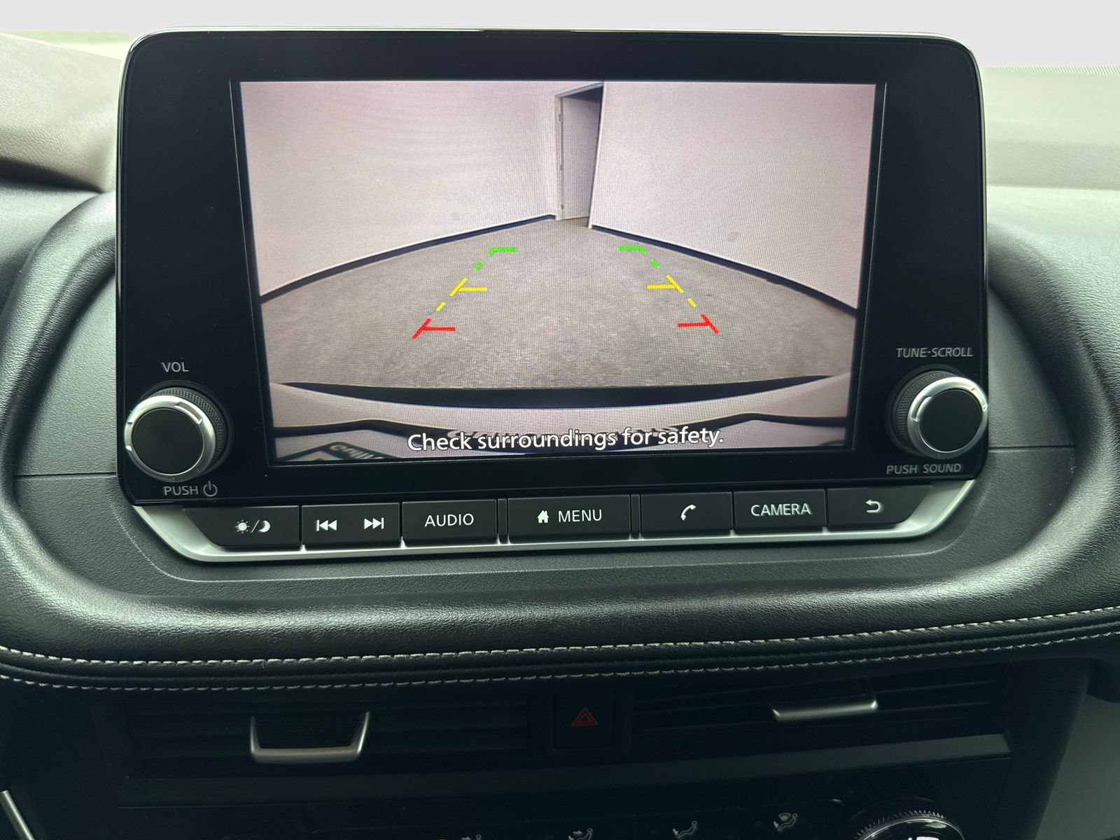 Used 2023 Nissan Rogue S FWD image 27
