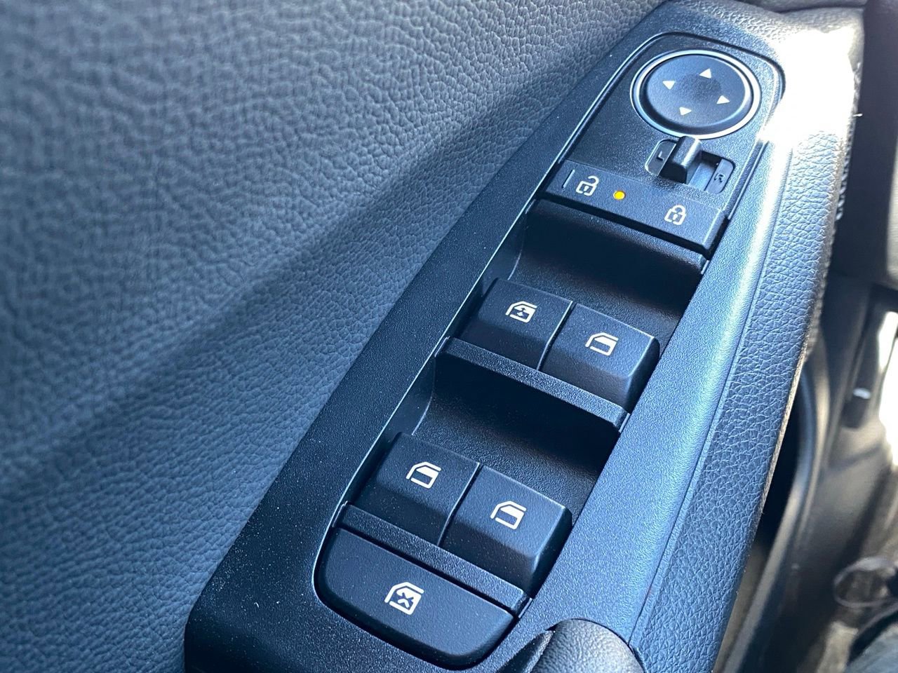 New 2026 Kia Seltos S FWD image 11