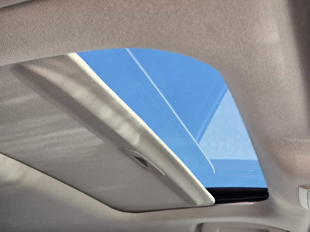New 2026 Nissan Sentra SR w/ SR Premium Package FWD image 10